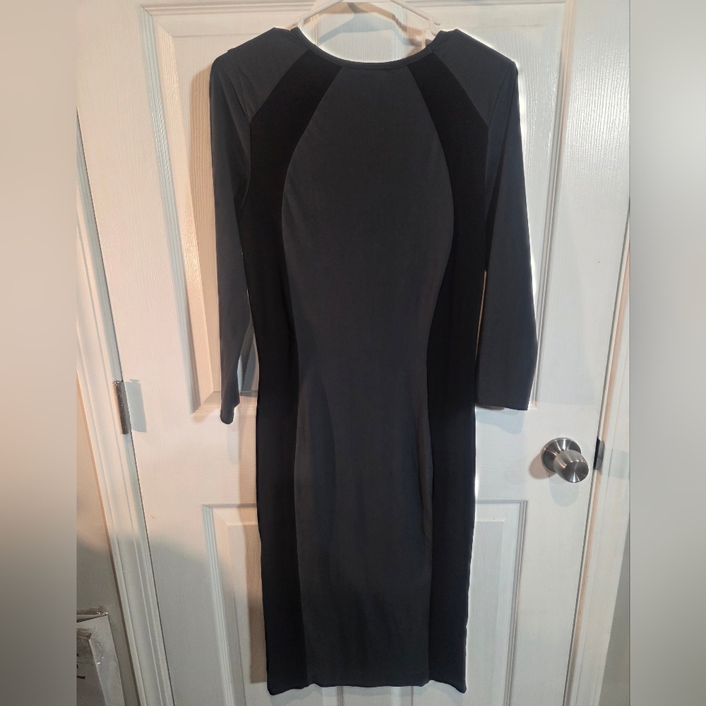 Yelete Charcoal & Black Long Sleeve Bodycon Dress - Picture 7 of 8